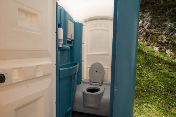 Best Luxury portable toilet rental  in Zebulon, NC